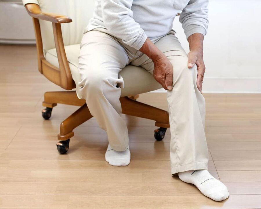 La osteocondrosis de las articulaciones se manifiesta como movilidad reducida y dolor. 